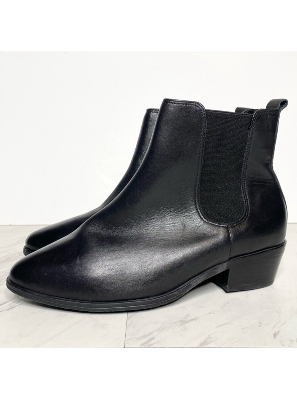 Schutz Black Leather Chelsea Bootie 7 1/2 B